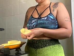 i'm cooking online but really flashing my swollen pussy for you