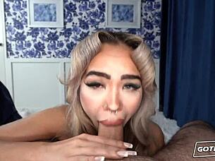 Skinny blonde Luna Luxe, wanna fill my shaved pussy with cum in missionary?