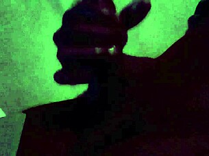 richard banks' steamy lesbian muff diving session