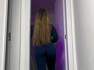 Big Butt Stretches Super Tight Leggings!