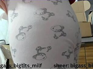 Milf Cameltoe Masturbation In Pajamas