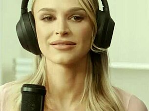 wanna see vanna bardot and emma hix scissor to squirting orgasm?