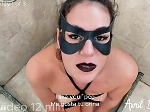 APRILBIGASS SHAKING BIG ASS IN HOT WEBCAM CHAT SESSION DEC 2024