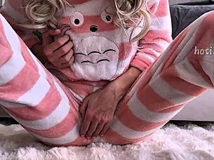 wanna watch this skinny 18+ teen finger her hairy wet pussy close-up till she squirts hard?