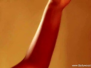 Indian brunette teases in forbidden erotic nude dance ritual