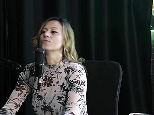 é bom experimentar o corpo dela e seus projetos sensuais angélica morango