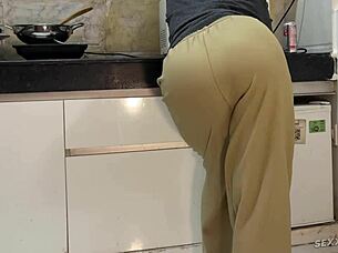 Seduced dream milf for rough kitchen fuck cumshot 🔥🍑