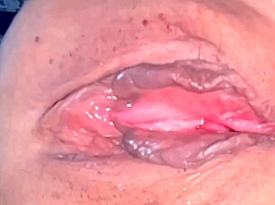 AMATEUR PINK PUSSY CLOSEUP 80 DAYS POST VIRGINITY LOSS