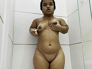 Petite girl masturbates wildly on cam