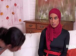hey shy hijab housewife david lee wants your cock now
