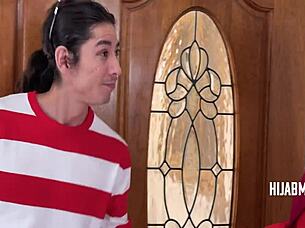 hey shy hijab housewife david lee wants your cock now