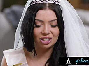 Emma Magnolia Teaches Holly Day Striptease Secrets