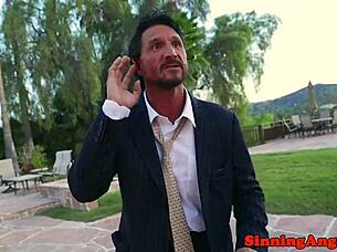 Hey, that bigtits babe is loving every inch of anal drilling up close