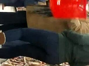 candid teen ass shaking in tight jeans 🔥🍑