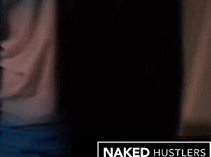 Sweaty pawg grinds huge ass on boyfriend's face post-gym, rides cock wild 💦🏋️