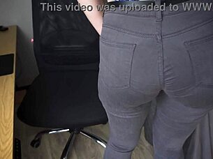Amateur MILF teases her perfect ass in tight jeans