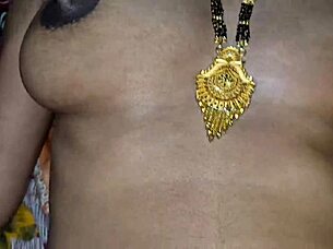 Desi bhabi cuddles hubby romantically with kisses and touches 💕😘