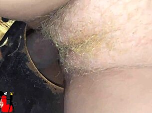 Tão gostoso no gloryhole dei até o cuzinho 😈🍑