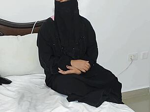 salma xxx arab beauty rides dirty with hindi audio hotel heat