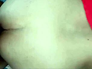 sexy latina milf shakes her huge juicy ass crazy