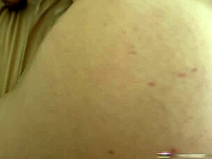 Creampie 18YO Gamer Girl's Huge Ass While Fortnite Rages On