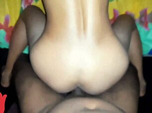 Puta negrita golosa shakes her big Latina ass seductively.