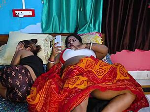 desi boyfriend pounds sexy girlfriend hard at night