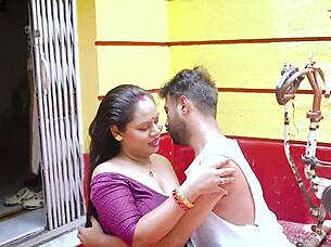 Arshi bhabhi you alone so milkman fucks you hardcore full hindi