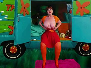 Velma dinkley granny takes dp creampie in costume fuck