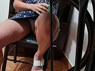 Cute miniskirt upskirt spying perfect pussy cam