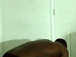 Romantic women sketching ideas