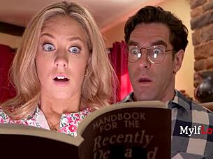 Pussyjuices' Wild Ride with Juicy MILF Ass