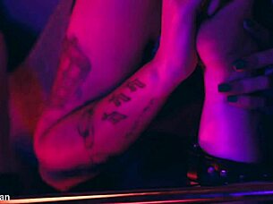 Craving to worship Bia Roman and Sam Quinn's sexy feet?