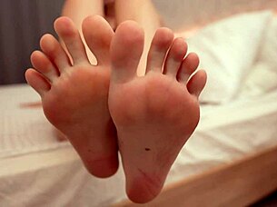 worship my bare feet in this hot joi fetish clip!