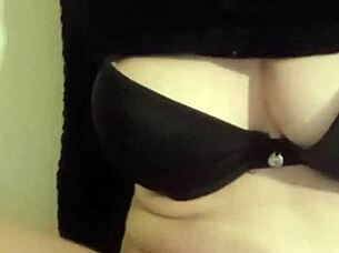 leaked colombian model milet flashes perfect athletic ass pussy