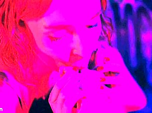 Craving to worship Bia Roman and Sam Quinn's sexy feet?