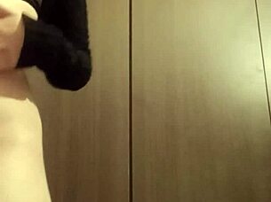 leaked colombian model milet flashes perfect athletic ass pussy