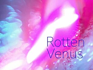 Bisexual latina couple fists bbw ass and pussy wet foreplay 👅💦