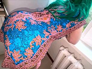 Stepmom spreads ass wide for deep anal pounding