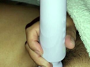 mmm, toying my dripping wet pussy till i cum hard 💦
