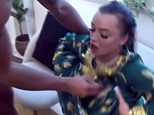 Arab Milf Housewife Cuckolds Hubby With Big Black Cock Homemade