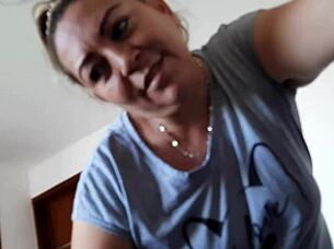 horny latina milf catches stepsister sucking hijastro's thick cock