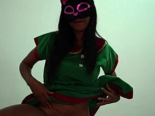 sexy brunette flashes ass in exhibitionist massage fantasy