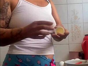 i want cuddles on my pussy