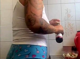 i want cuddles on my pussy