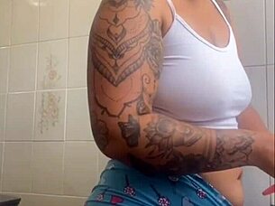 i want cuddles on my pussy
