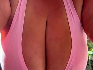 whoa bbw milf's huge saggy tits tease on holiday!