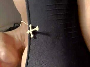 my huge clit drippin with tons of juicy pussy