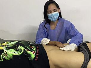 a mi paciente se le puso bien dura no pude resistir