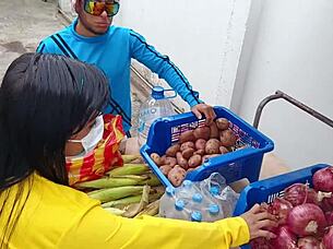 salesman sneaks in next door latina's room for hardcore homemade pounding